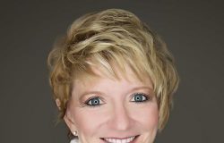 Food Safety Expert Offers Tips to Mitigate COVID-19 Risks and Keep Guests Safe