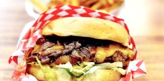 Acclaimed Houston Burger Joint Finally Opens its Brick-and-Mortar Restaurant – houstonfoodfinder.com