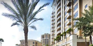 Real-Life Robin Hood Leaves $5,000 Tip With Boyfriend’s Credit Card As ‘Revenge’