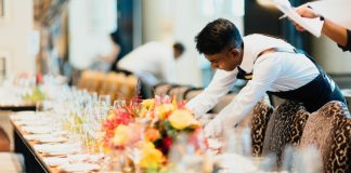 Restaurant industry to hire former inmates to ease labor shortage – Restaurant Dive