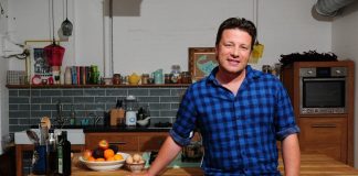 Tory chairman clashes with Jamie Oliver after he blames Brexit for restaurant failures – Telegraph.co.uk