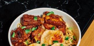 8SIA, a New Destination for Noodles and Bubble Waffles, Opens in Midtown