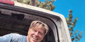 New Twisted Tuna Restaurant in Jupiter Florida Relocates Up To 50,000 Bees During Remodel