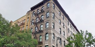The Trials and Tribulations of Owning the Restaurant Below the Friends Apartment – Vulture