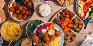 The Hummus & Pita Co. Signs Multi-Unit Franchise Deal to Expand Across the Midwest