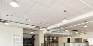 Williamsburg’s Leo Finally Opens for Dinner Tonight