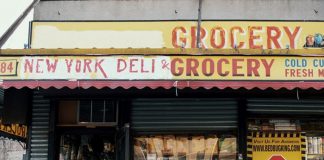 New York Bodega Owners Prepare to Fight Plastic-Bag Ban
