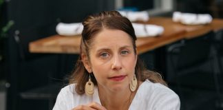 How a Restaurant Leaves New York