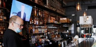 Florida Will Allow Its Bars and Restaurants to Fully Reopen