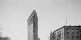 How Does Outdoor Dining Work in the Snow?