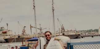 A Vintage Sailboat Is Ferrying Local Goodies From Hudson to Brooklyn