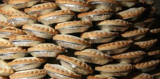 Meet the Man Baking Free Pies for Laid-Off Journalists