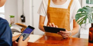 Most consumers want QR codes as a restaurant order, payment option – Smartbrief