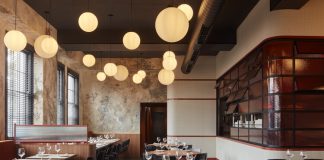 Moonhouse Restaurant / Ewert Leaf – ArchDaily