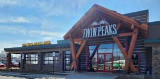 Twin Peaks Celebrates Opening of First Chattanooga Restaurant
