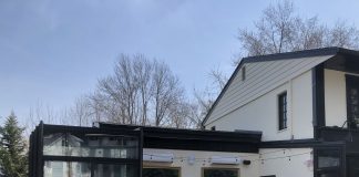 Reilly’s Public House Creates New Outdoor Dining Experience with a Roll-A-Cover