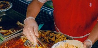 The Street Vendors Fighting for a Space in Sunset Park