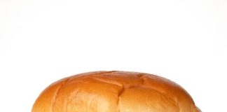 Ramblin’ Chick’s Backstory Is Unbelievable. Are Its Chicken Burgers Any Good?