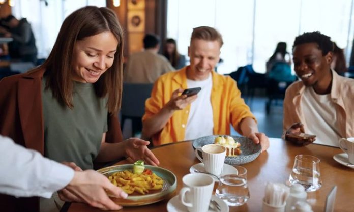RestaurantData Identifies 17 Growing Restaurant Companies from 4,382 Verified Summer Openings